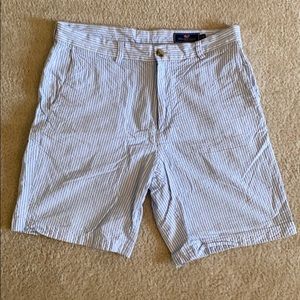 VINEYARD VINES- BLUE SEERSUCKER SHORTS